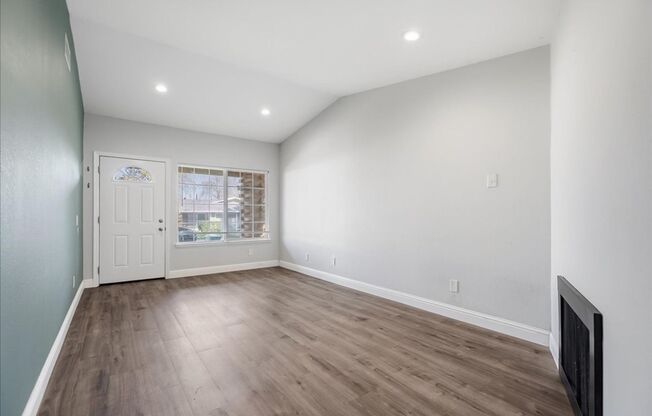 4006-4008 Tricia Way