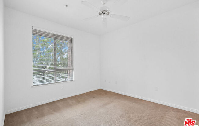 3 beds, 2 baths, 1,213 sqft, $3,600, Unit 209