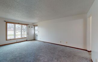 3 beds, 2 baths, $1,450