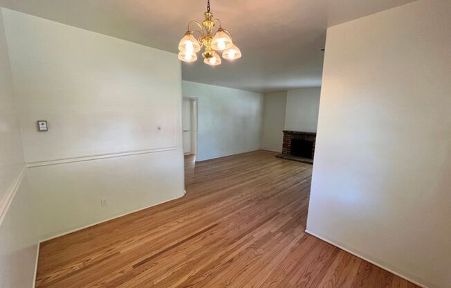 2 beds, 1 bath, $3,195