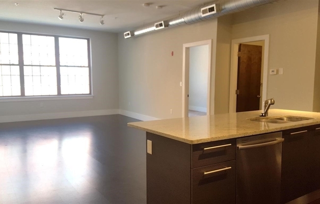 1 bed, 1 bath, 863 sqft, $3,500, Unit 204