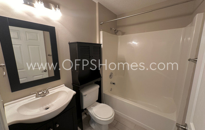 3 beds, 2 baths, $1,950