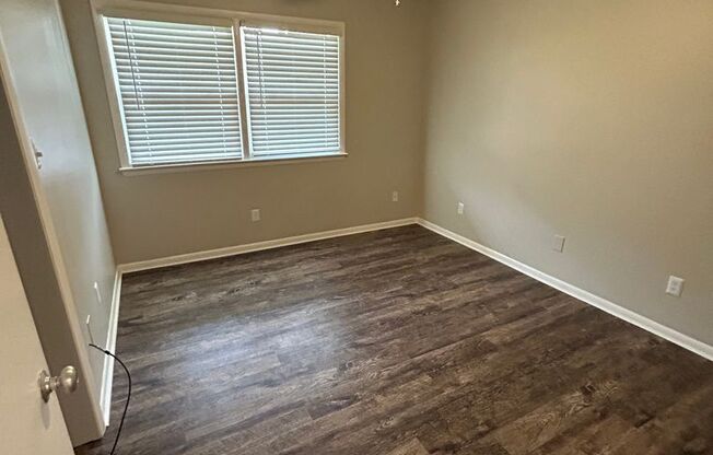 1 bed, 1 bath, 616 sqft, $878, Unit 38