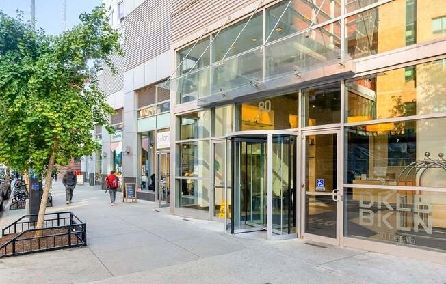 1 bed, 1 bath, $4,300, Unit 12C