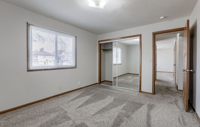 2 beds, 1 bath, 911 sqft, $845, Unit Unit 3