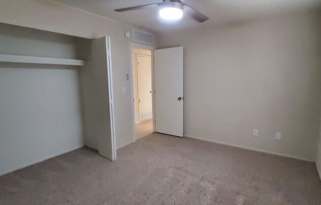 2 beds, 1 bath, $1,250, Unit WATER3427