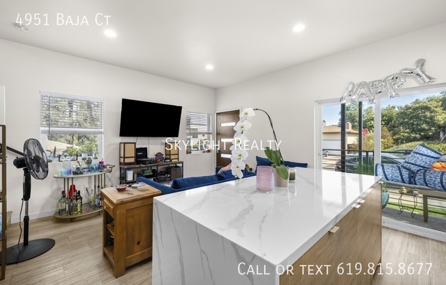 4951 BAJA CT