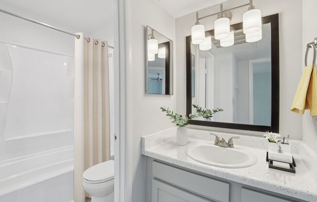 2 beds, 1 bath, 766 sqft, $1,274, Unit 2056