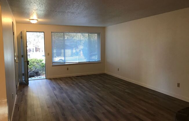 2 beds, 1 bath, 1,000 sqft, $1,995, Unit 501