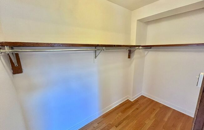 Studio, 1 bath, 320 sqft, $1,425, Unit 225-215