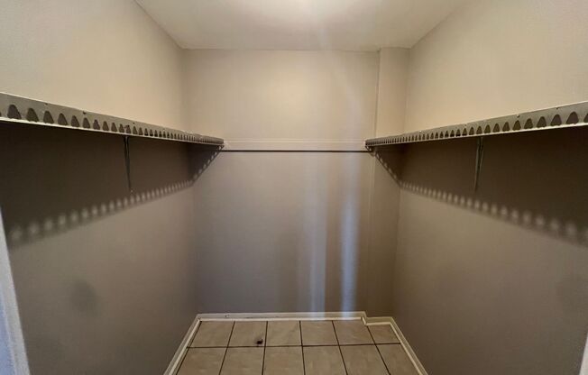 2 beds, 1 bath, 950 sqft, $1,600, Unit 2300#803