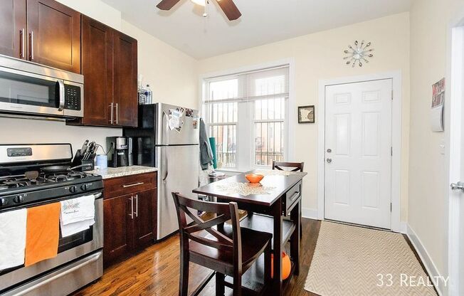 2110 W Division