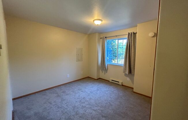 2 beds, 1 bath, $1,800