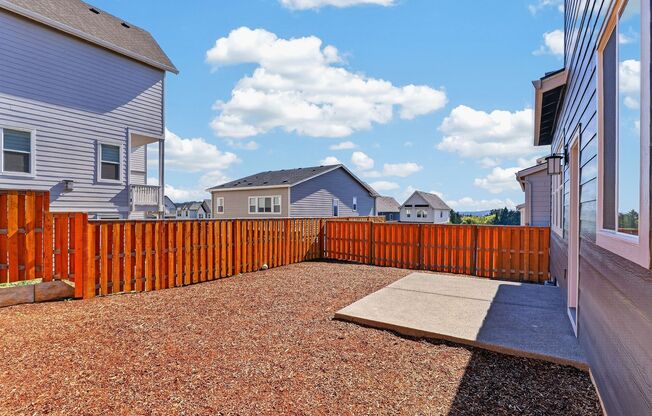 4 beds, 2.5 baths, $3,400
