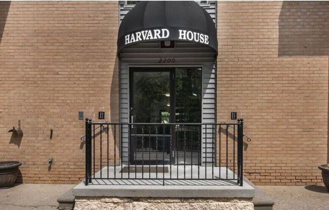 Harvard House Apartments