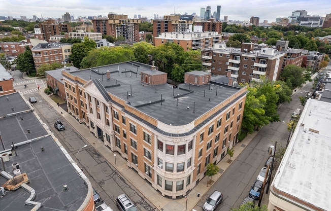 Studio, 1 bath, 400 sqft, $2,500, Unit 110