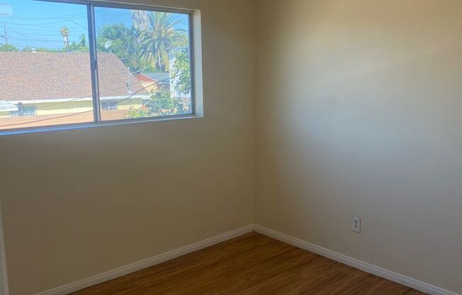 2 beds, 1 bath, $2,400, Unit # 4