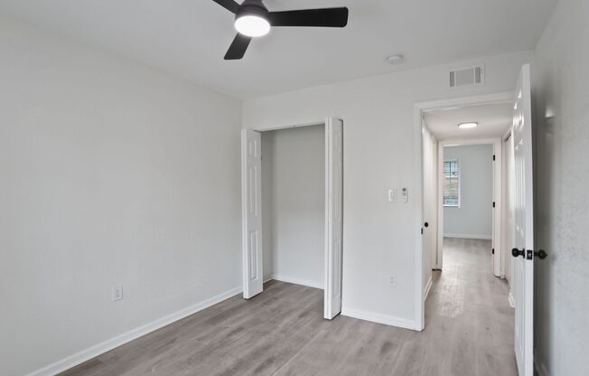 2 beds, 1 bath, 850 sqft, $1,075, Unit F6