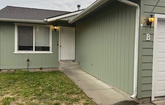 2 bed 1 bath Duplex (corner lot)
