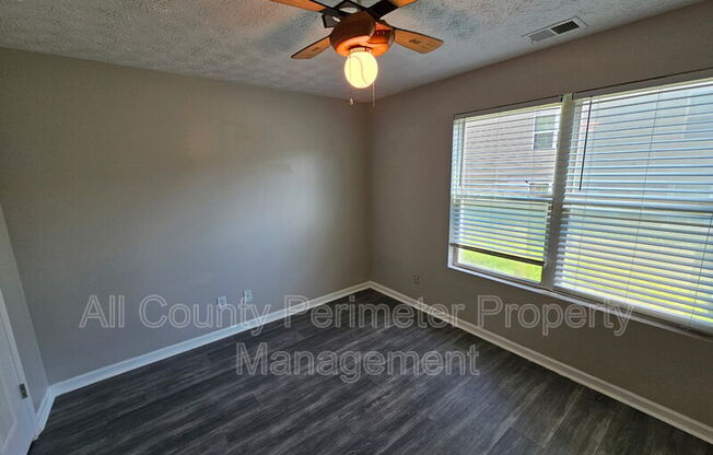 2102 FAIRINGTON RDG CIR