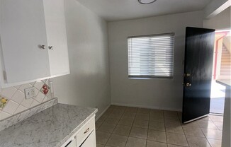 1805 S RIMPAU BLVD