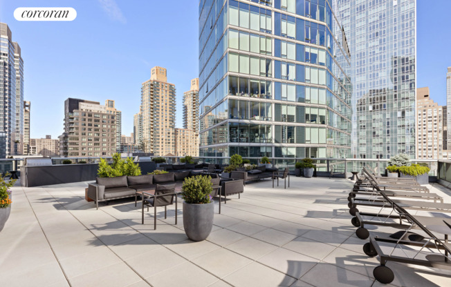 1 bed, 1.5 baths, 852 sqft, $7,500, Unit 21G