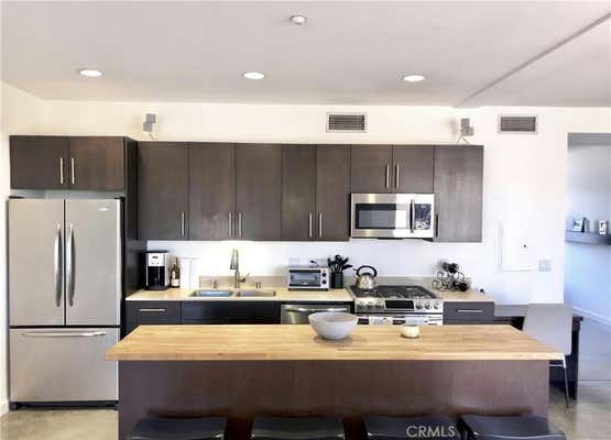 1 bed, 1 bath, 990 sqft, $3,200, Unit 540