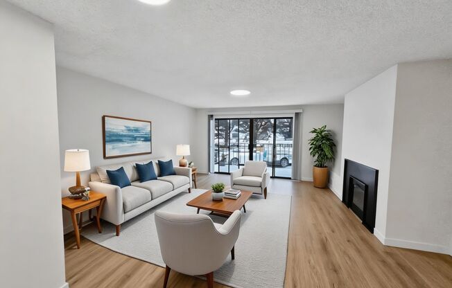 2 beds, 1 bath, 950 sqft, $2,195, Unit 108