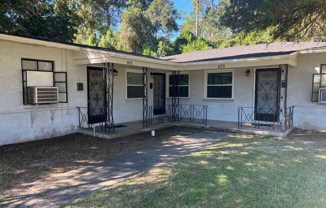 873 Campus Circle