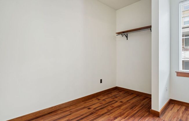 Studio, 1 bath, 359 sqft, $1,325, Unit 301