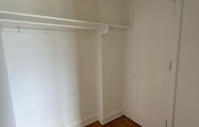 Studio, 1 bath, 301 sqft, $1,350, Unit Wellington 904