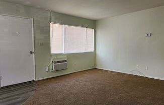 2 beds, 1 bath, $1,850, Unit Front Unit