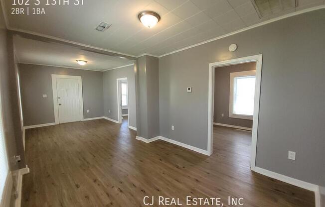 102 S 13 ST