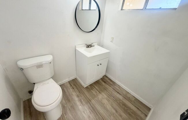 3 beds, 2.5 baths, 1,277 sqft, $2,800, Unit 5