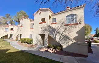 ****CUTE DOWNSTAIRS 2 BEDROOM IN GATED COMMUNITY -SUMMERLIN AREA!