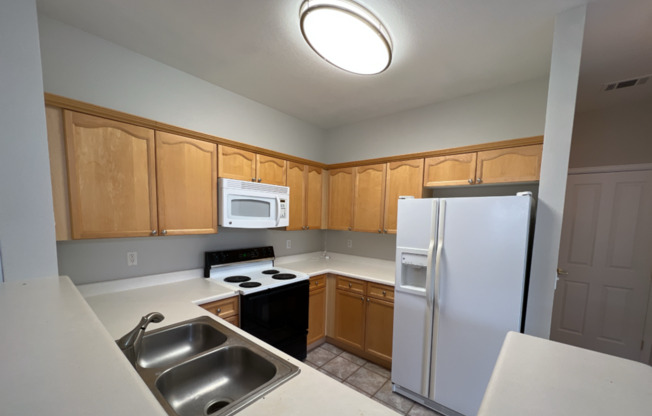 Upper Level Condo Near Cherry Creek State Park!