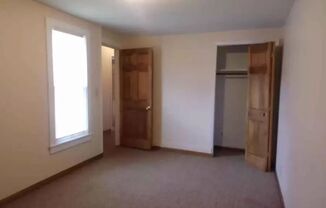 3 beds, 1 bath, $1,200