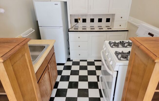 3200 Garfield Avenue South