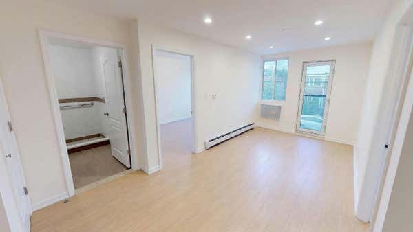 2 beds, 1 bath, 900 sqft, $3,000, Unit 2A