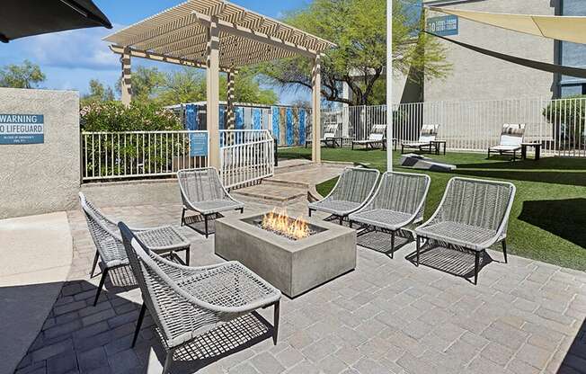 Outdoor Fire Pit Area and Lounge Furniture at Ridgeline Apartments in Tucson, AZ.