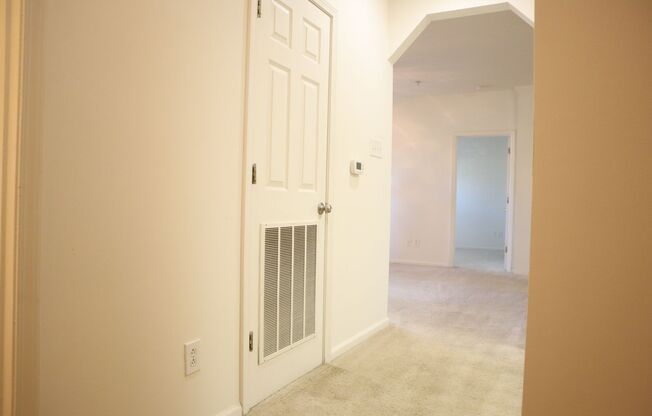 2 beds, 2 baths, 1,033 sqft, $1,569, Unit 18-18203