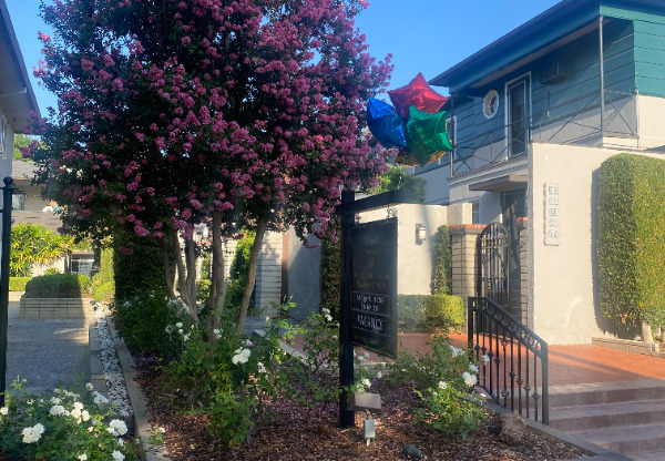 271 S EL MOLINO AVE