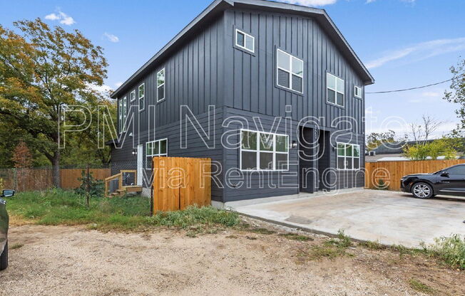 820 S WALTERS