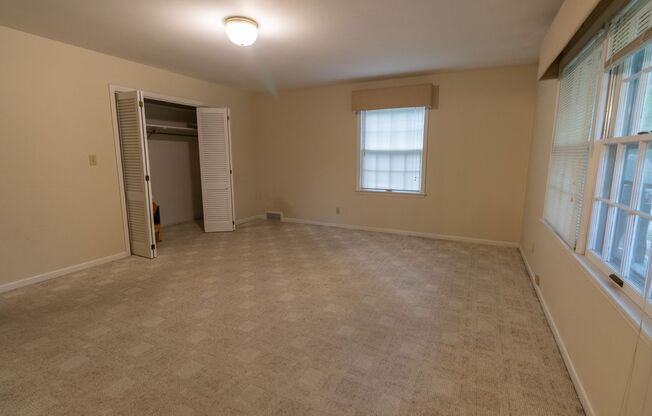 2 beds, 1 bath, $1,500, Unit Unit B