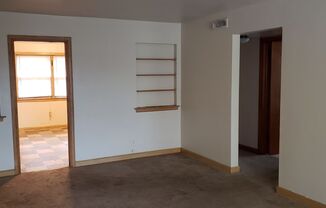 2 beds, 1 bath, 700 sqft, $900, Unit 3