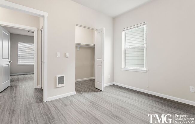 2 beds, 2 baths, 987 sqft, $1,890, Unit H356