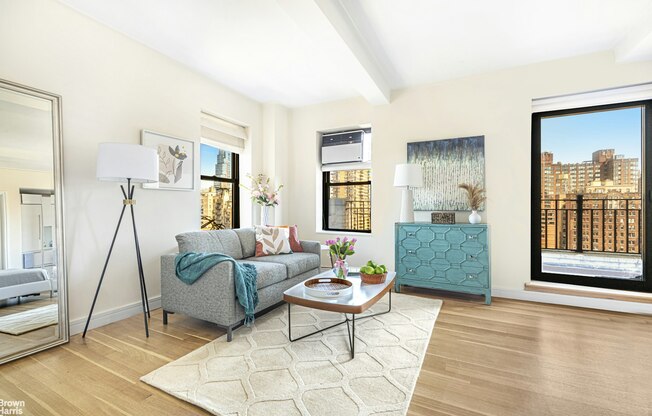 Studio, 1 bath, 437 sqft, $3,500, Unit 17N