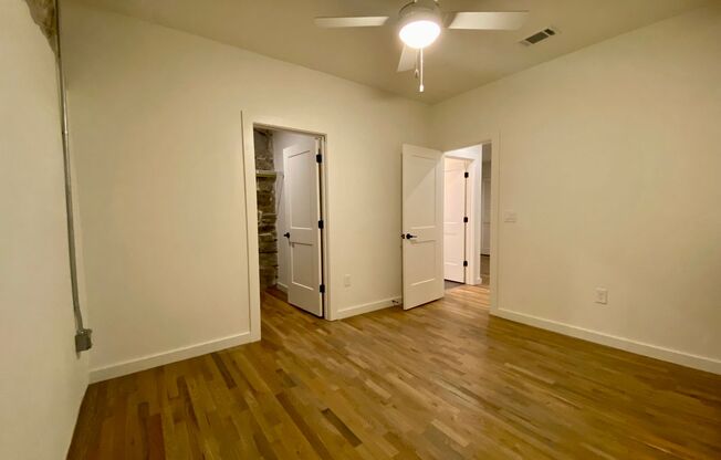 2 beds, 2 baths, 960 sqft, $2,470, Unit 012