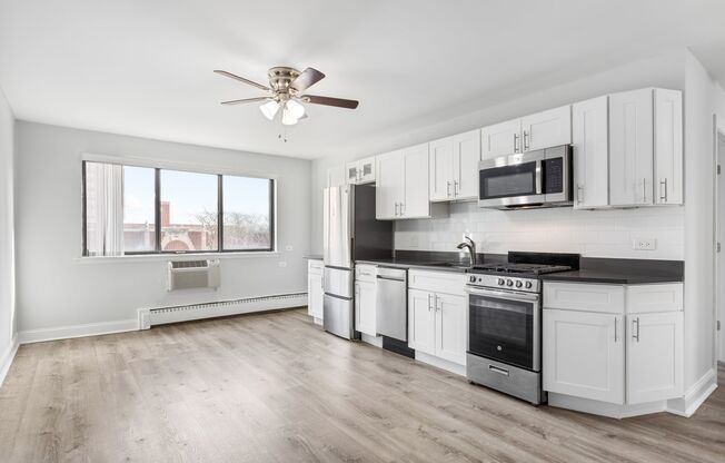 5534 N Kenmore Avenue