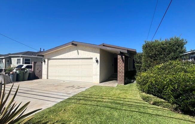 Beautiful Open Floor 4bd 2ba House - Ramona District